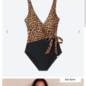 New With Tags Summersalt Wrap size 4